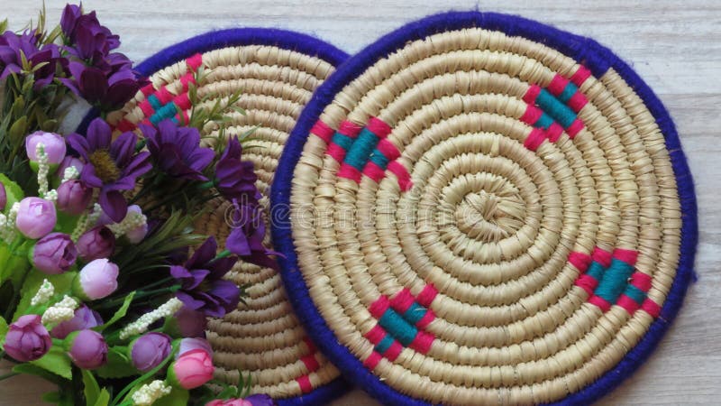 Bambú/Cane Trays tejidos hechos a mano hermosos imagen de archivo libre de regalías Bambú/Cane Trays tejidos hechos a mano hermosos imagen de archivo libre de regalías