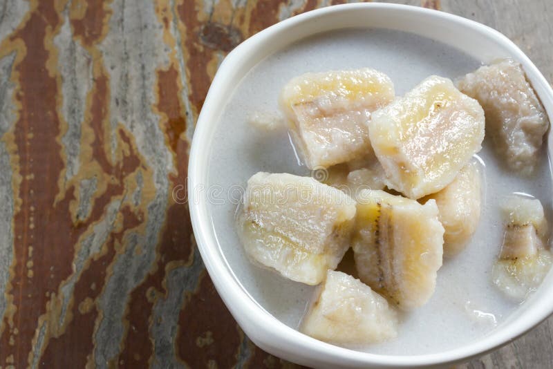 Banaan in Kokosmelk, het dessert van Thailand royalty-vrije stock afbeeldingen Banaan in Kokosmelk, het dessert van Thailand royalty-vrije stock afbeeldingen