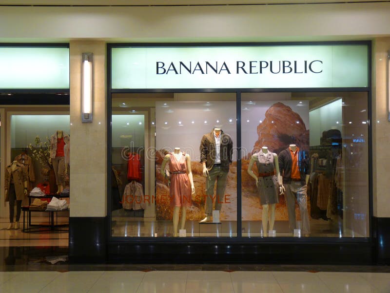 Banana Republic Retail Store Editorial Stock Image - Image of apparel ...