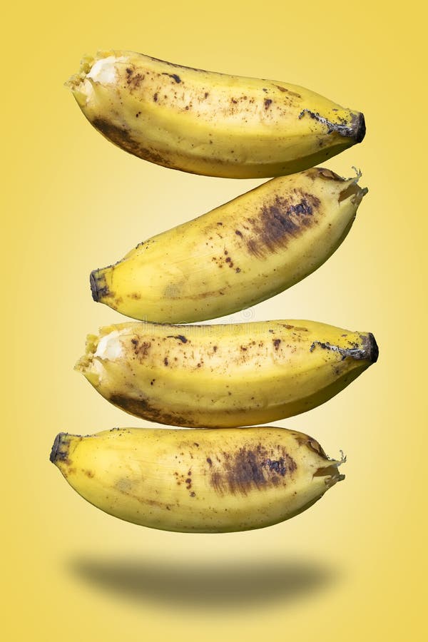Bananes Fraîches Isolé Sur Fond Blanc