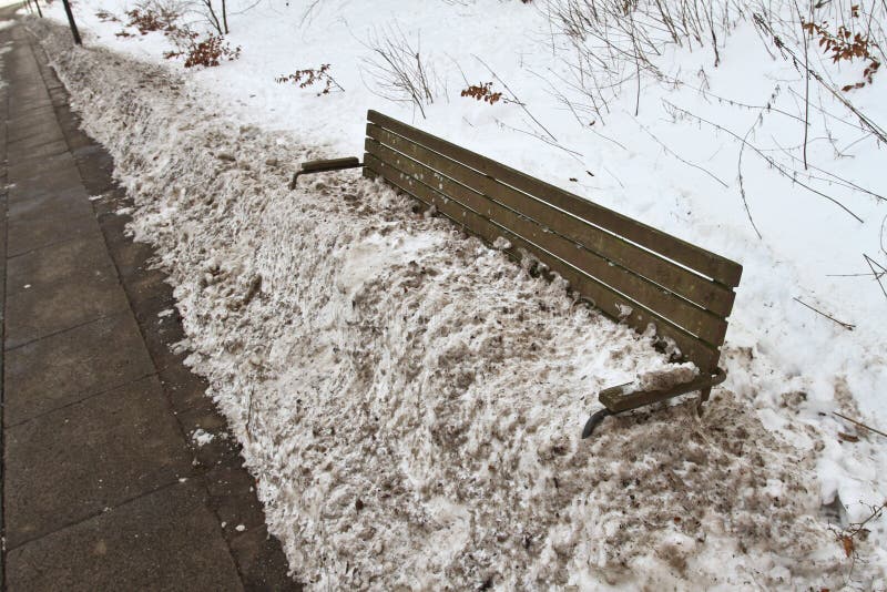 Banc sous la neige images stock Banc sous la neige images stock