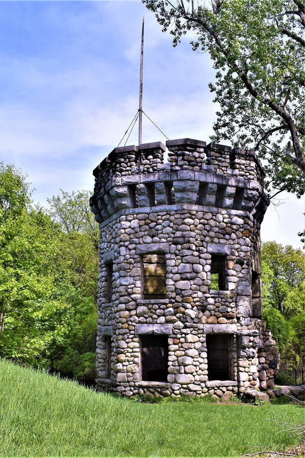 Bancroft Castle, πόλη Groton, κομητεία του Middlesex, Μασαχουσέτη, Ηνωμένες Πολιτείες στοκ φωτογραφία με δικαίωμα ελεύθερης χρήσης Bancroft Castle, πόλη Groton, κομητεία του Middlesex, Μασαχουσέτη, Ηνωμένες Πολιτείες στοκ φωτογραφία με δικαίωμα ελεύθερης χρήσης