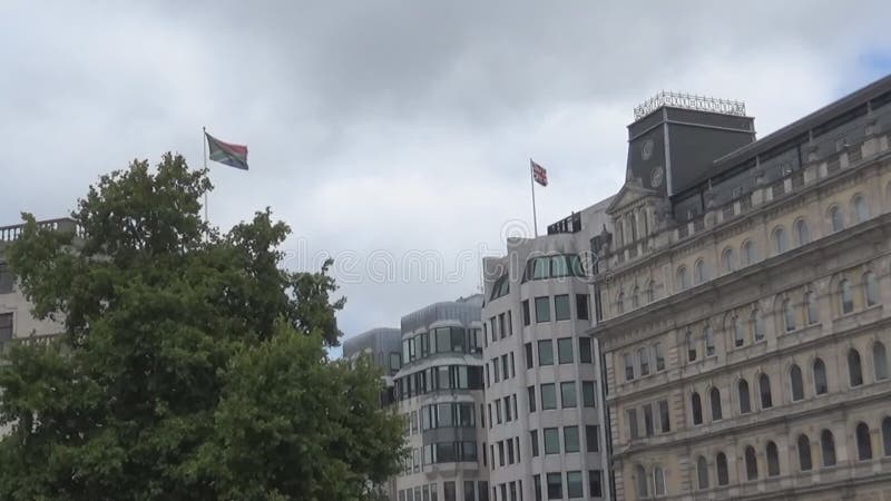 Banderas de Suráfrica y de Reino Unido