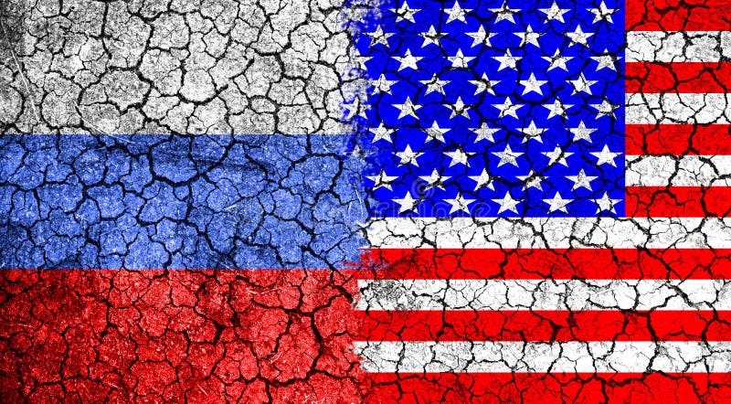 Bandiera della Russia e di U.S.A. dipinti sulla parete incrinata Concetto della guerra Guerra fredda La corsa agli'armamenti Guer