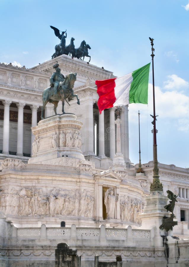 Bandiera Italiana Nel Monumento Di Vittoriano A Roma Fotografia Stock