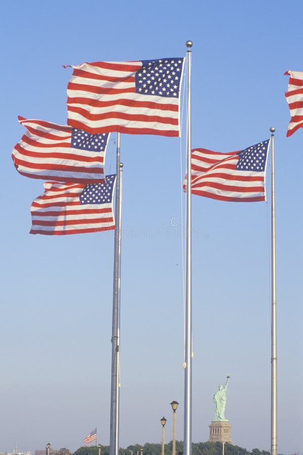 Messico Vs Saint Vincent Grenadine Bandiere Da Scrivania Mockup 3d Illustrazione Vettoriale Bandiera Messicana Da Tavolo 29579685 - Foto 9