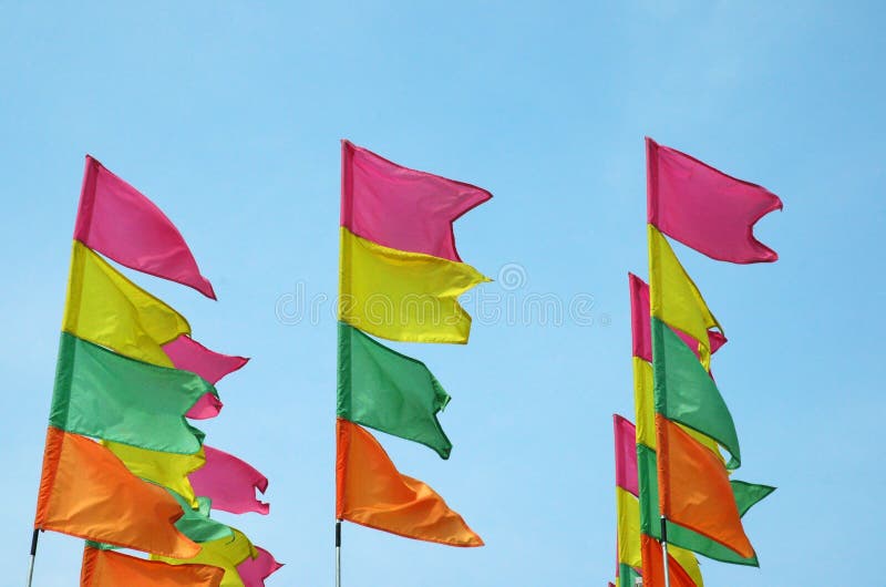 Bandierine variopinte di festival fotografia stock libera da diritti Bandierine variopinte di festival fotografia stock libera da diritti