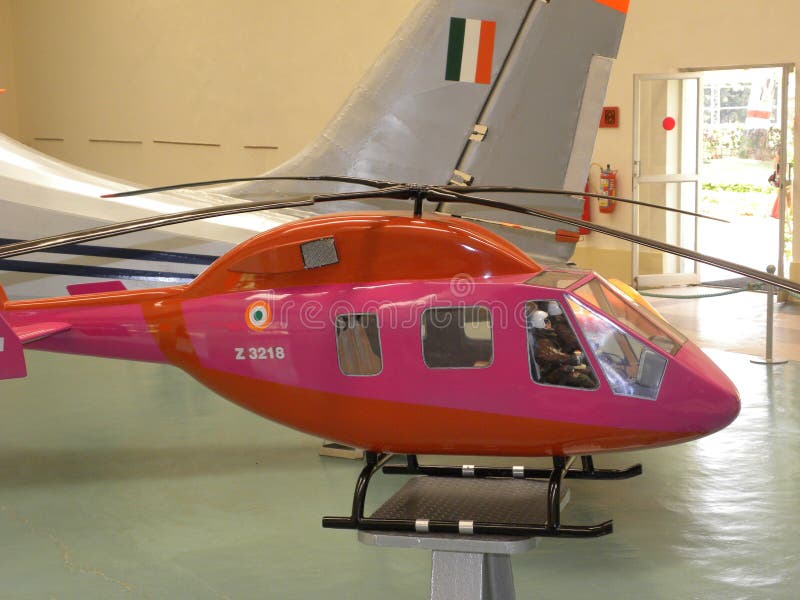 Bangalore, Karnataka, Índia - 1º de janeiro de 2009 modelo do helicóptero de observação leve LOH fotos de stock Bangalore, Karnataka, Índia - 1º de janeiro de 2009 modelo do helicóptero de observação leve LOH fotos de stock