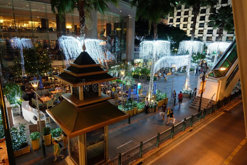 Siam Paragon Shopping Mall, Bangkok Editorial Stock Image - Image of  bright, consumerism: 65607904