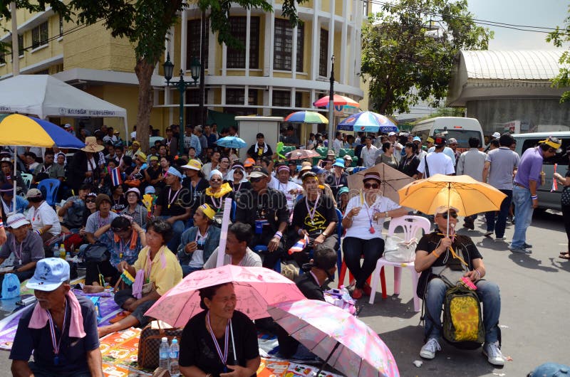 BANGKOK, LISTOPAD - 11, 2013: Protest Przeciw Amnestyjnemu bi zdjęcie royalty free BANGKOK, LISTOPAD - 11, 2013: Protest Przeciw Amnestyjnemu bi zdjęcie royalty free