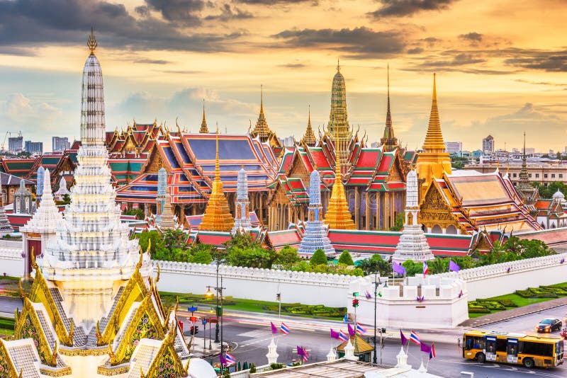 Bangkok, Tailandia en el templo de Emerald Buddha y palacio magn? fico fotos de archivo libres de regalías