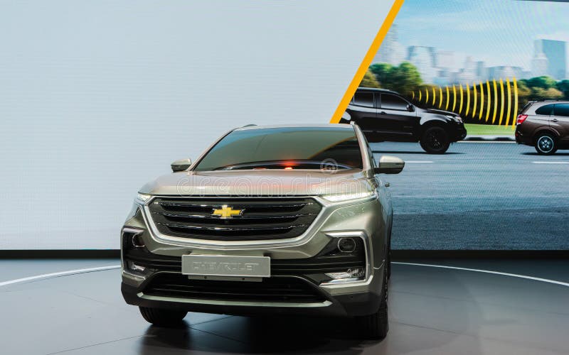 Bangkok, Tailandia - 31 marzo 2019: Chevrolet nuovissimo Captiva 2019 su esposizione al quarantesimo salone dell'automobile inter fotografia stock libera da diritti Bangkok, Tailandia - 31 marzo 2019: Chevrolet nuovissimo Captiva 2019 su esposizione al quarantesimo salone dell'automobile inter fotografia stock libera da diritti
