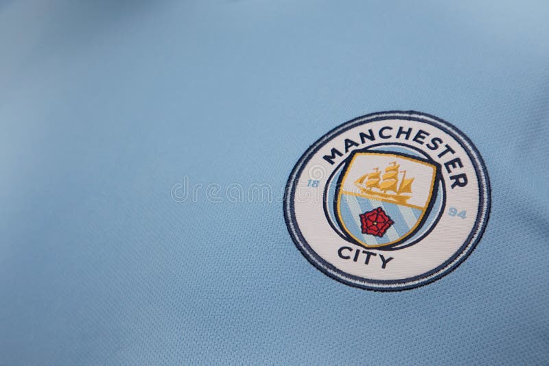 Download Football Club Of Manchester City Logo Wallpaper