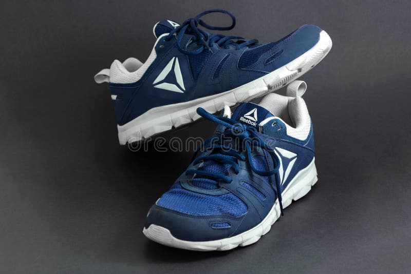 reebok stylish running shoes