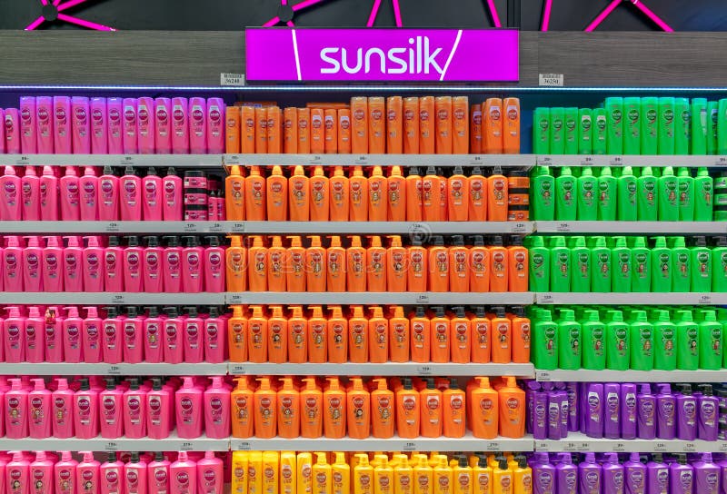 BANGKOK, - 15: BigC Petchkasem Hypermarket Fully Stocks Sunsilk Shampoo Hair Conditioner on the Editorial Photography - Image of market, container: 135147177