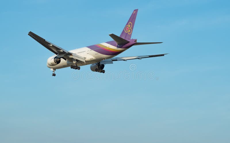 BANGKOK, THAILAND-DECEMBER 3, 2018 : Thai Airways Airlines. Passenger plane is landing at Suvarnabhumi Airport in Thailand. Airbus royalty free stock images BANGKOK, THAILAND-DECEMBER 3, 2018 : Thai Airways Airlines. Passenger plane is landing at Suvarnabhumi Airport in Thailand. Airbus royalty free stock images