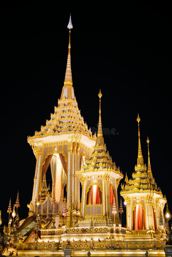 BANGKOK, THAILAND - 30. DEZEMBER 2017: Königliche Verbrennungszeremonie von Seine Majestäts-König Bhumibol Adulyadej an Zeremonie stockfoto BANGKOK, THAILAND - 30. DEZEMBER 2017: Königliche Verbrennungszeremonie von Seine Majestäts-König Bhumibol Adulyadej an Zeremonie stockfoto