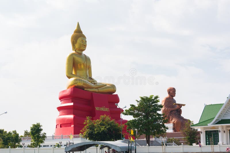 Bangkok, Thailand - Jan 20, 2016 : Temple of buddhist along Chao Phra Ya River in Bangkok.  A visit to Bangkok would not be