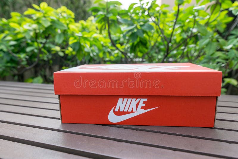 Nike Shoe Box Stock Photo - Download Image Now - Nike - Designer Label, Shoe  Box, Box - Container - iStock, sneakers box