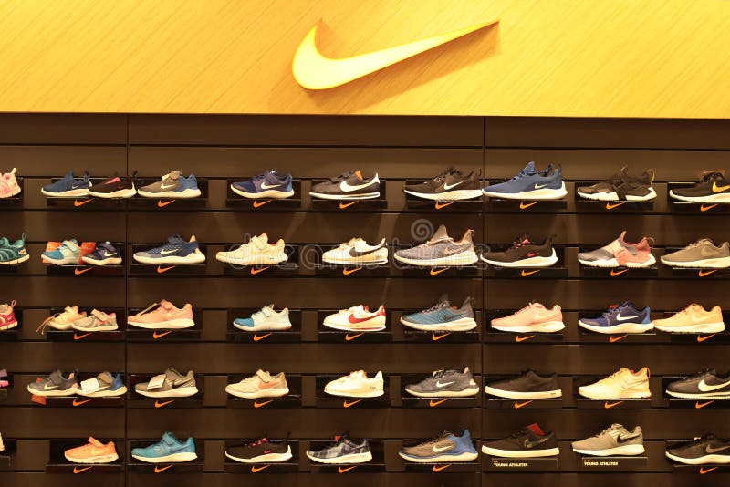 nike shoes available in store