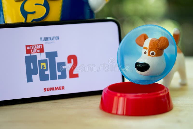 Bangkok, Tha?lande - 2 juin 2019 : Le jouet de chien de la vie secr?te du film des animaux familiers 2 est une com?die de l'Am?ri photos stock Bangkok, Tha?lande - 2 juin 2019 : Le jouet de chien de la vie secr?te du film des animaux familiers 2 est une com?die de l'Am?ri photos stock