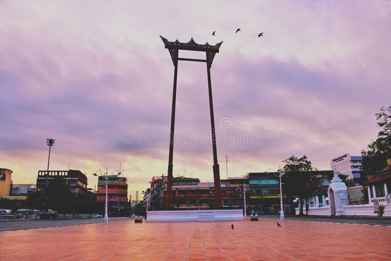 Bangkok Thaïlande, point de repère de Chingcha de sao d'oscillation géante de thaïlandais au temps de matin images stock Bangkok Thaïlande, point de repère de Chingcha de sao d'oscillation géante de thaïlandais au temps de matin images stock
