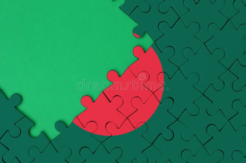 Bangladesch-Flagge wird auf einem abgeschlossenen Puzzlen mit freiem grünem Kopienraum auf der linken Seite dargestellt lizenzfreie abbildung Bangladesch-Flagge wird auf einem abgeschlossenen Puzzlen mit freiem grünem Kopienraum auf der linken Seite dargestellt lizenzfreie abbildung