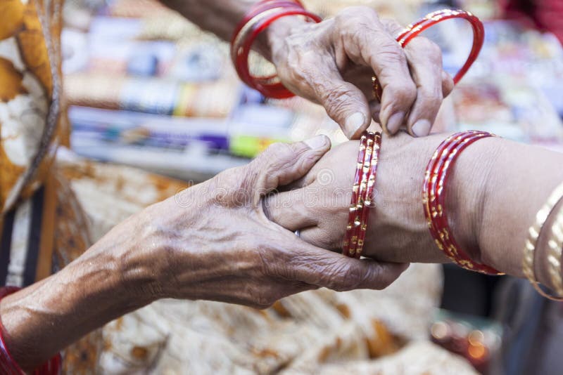 Bangle seller in India stock image. Image of travel, deal 48647959