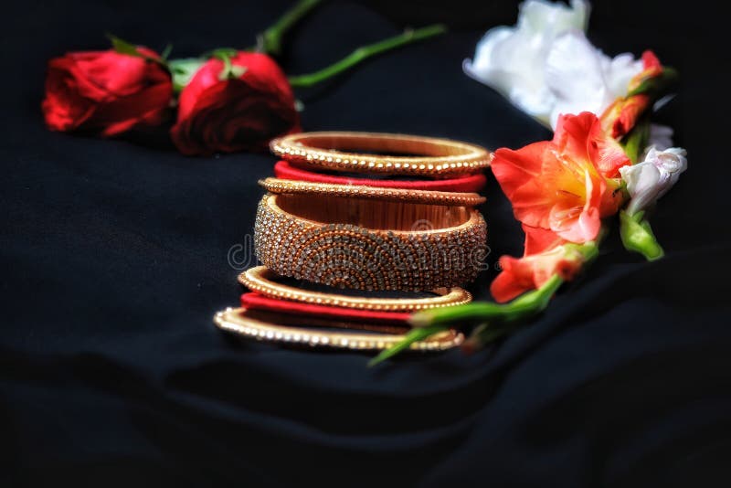 Bangle Wallpaper Red Roses Gifts Love Stock Image - Image of love, gifts: 136146375 Bangle Wallpaper Red Roses Gifts Love Stock Image - Image of love, gifts: 136146375