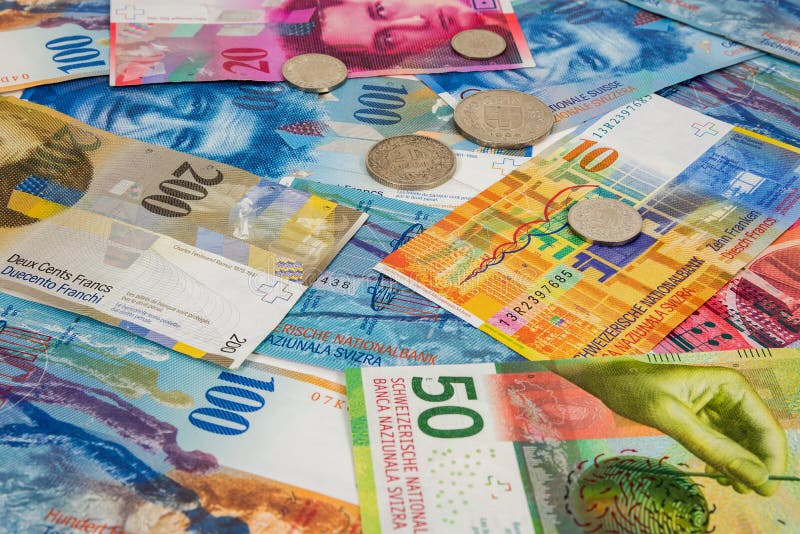 Banknoten Und Münzen Des Schweizer Franken Als Hintergrund ...