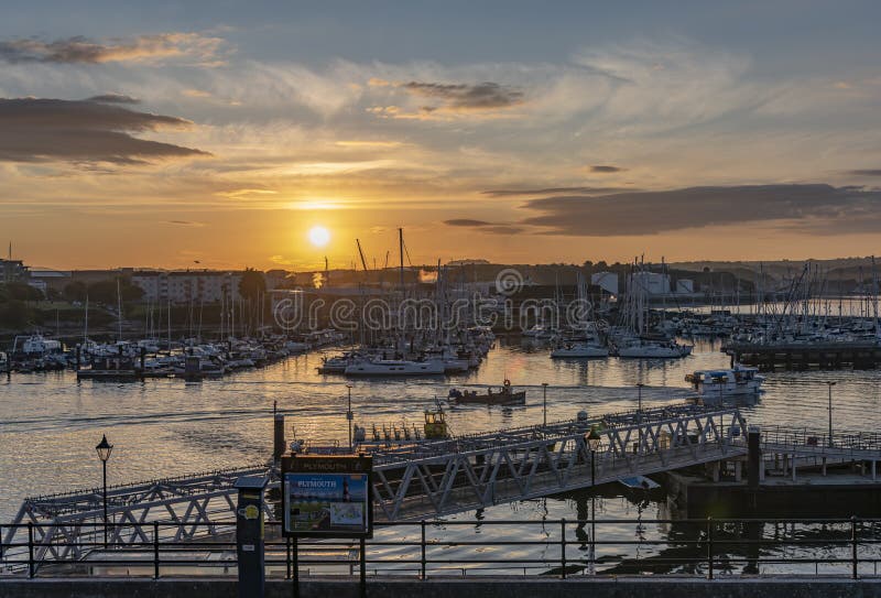 Barbacane de Plymouth au lever de soleil en Angleterre R-U photographie stock libre de droits Barbacane de Plymouth au lever de soleil en Angleterre R-U photographie stock libre de droits