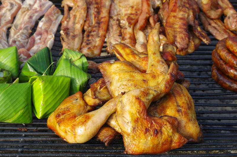 Barbecue cotto del pollo fotografie stock libere da diritti