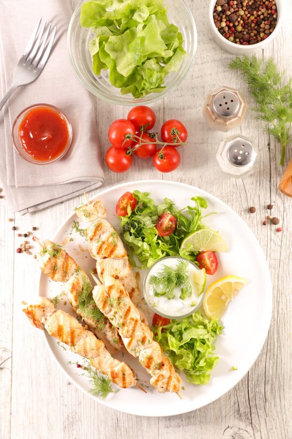 Barbecue e salsa di pollo fotografie stock