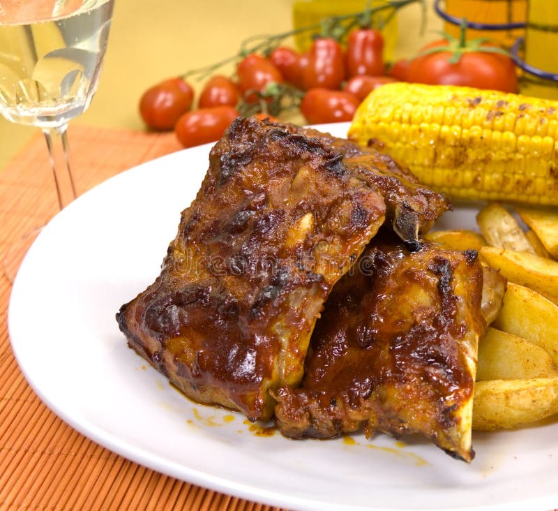 Barbecue spare ribs from a grill