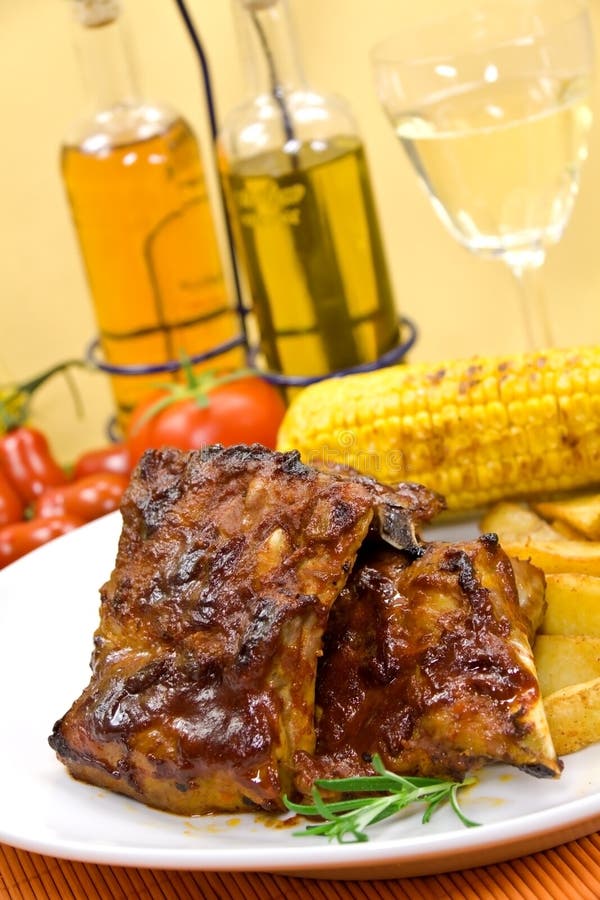 Barbecue spare ribs from a grill