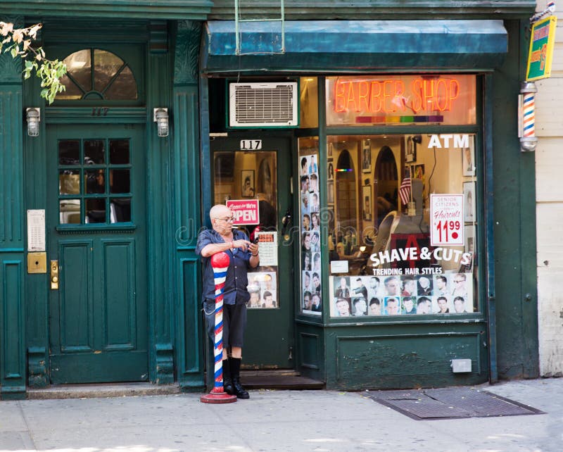 Barberaren shoppar royaltyfri bild Barberaren shoppar royaltyfri bild