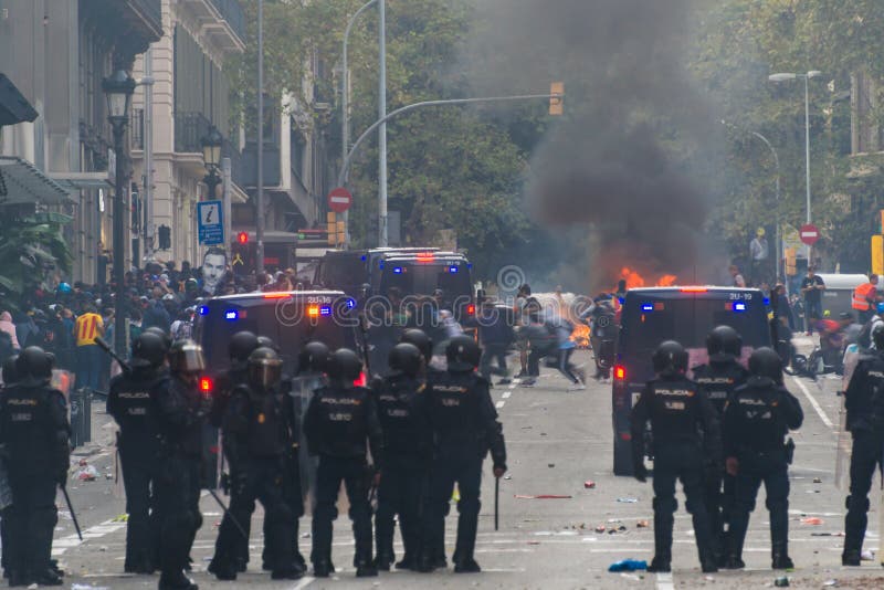 Barcelona, Catalonia/Spain; October 18 2019: violent protest against the police royalty free stock photography Barcelona, Catalonia/Spain; October 18 2019: violent protest against the police royalty free stock photography
