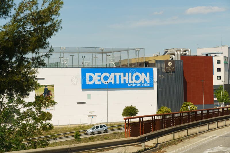 Decathlon, the world's largest store opens in USA - GRA