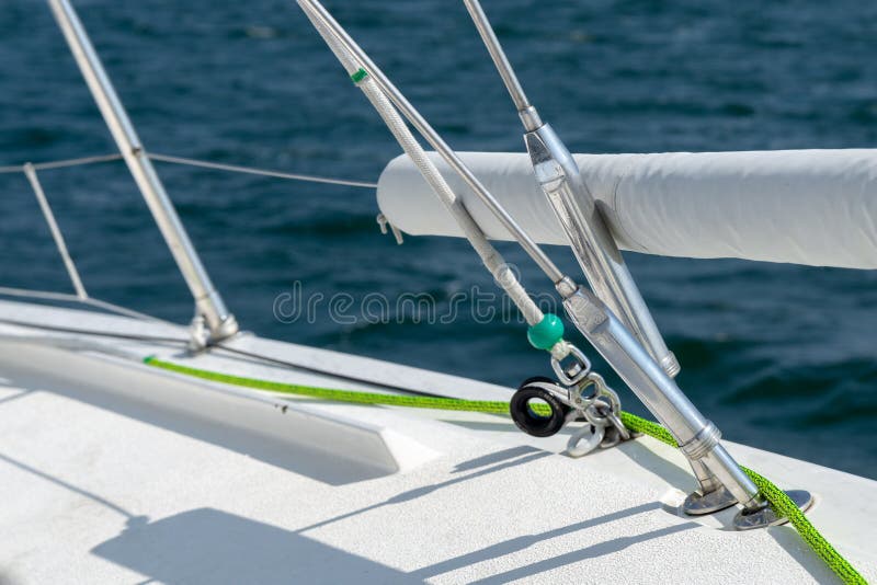 Barco de navegaci?n en el mar B?ltico fotografía de archivo libre de regalías Barco de navegaci?n en el mar B?ltico fotografía de archivo libre de regalías