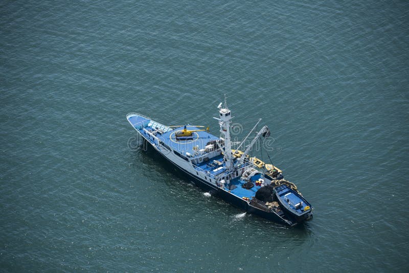 Barco de pesca del atún imágenes de archivo libres de regalías