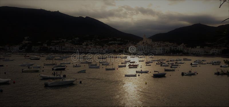 Barcos e por do sol na Espanha fotos de stock royalty free Barcos e por do sol na Espanha fotos de stock royalty free