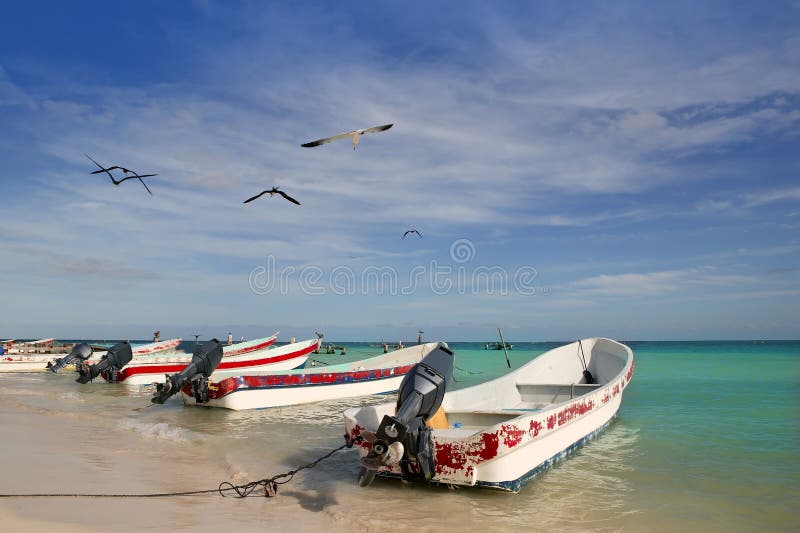 Barcos maias de Riviera México Puerto Morelos fotos de stock royalty free Barcos maias de Riviera México Puerto Morelos fotos de stock royalty free