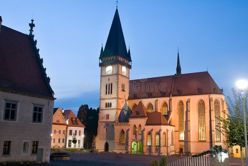 Bardejov - cidade do unesco na noite imagem de stock royalty free Bardejov - cidade do unesco na noite imagem de stock royalty free