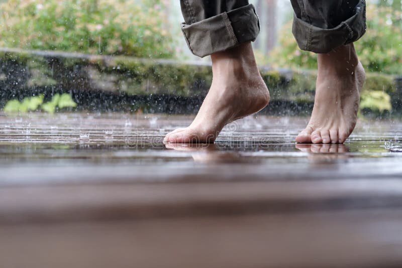 https://thumbs.dreamstime.com/b/barefoot-female-legs-walk-wooden-floor-courtyard-pouring-summer-rain-blurred-background-close-up-170728003.jpg