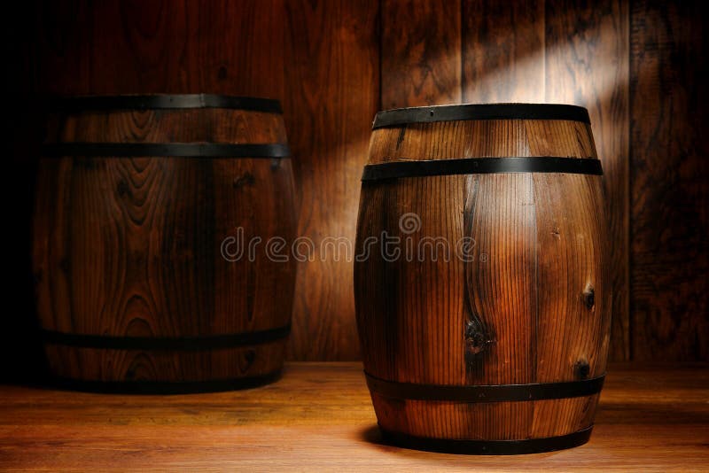 Vieux Tonneau En Bois Pour Les Fûts De Whisky Ou De Bière Ou De Vin Banque  D'Images et Photos Libres De Droits. Image 4142486