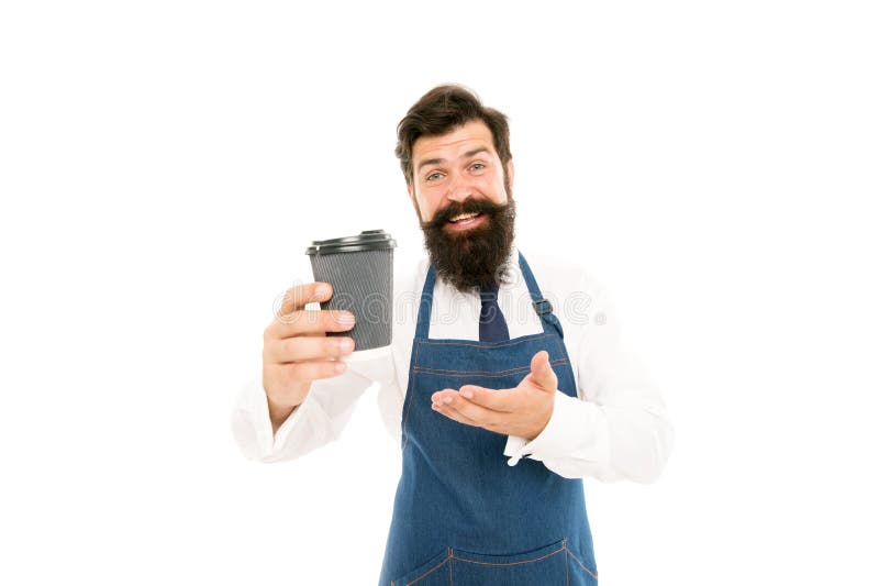Barista voorbereide koffie voor u Het genieten van van verse koffie Rijpe die barista in schort op wit wordt geïsoleerd Robusta a stock foto Barista voorbereide koffie voor u Het genieten van van verse koffie Rijpe die barista in schort op wit wordt geïsoleerd Robusta a stock foto