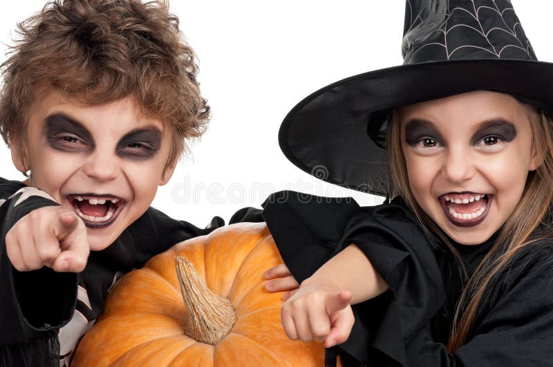 Barn i den halloween dräkten