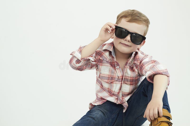 barn rolig pojke little 5 gamla år arkivbild barn rolig pojke little 5 gamla år arkivbild