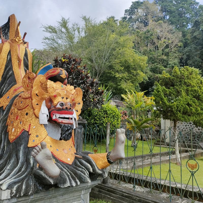 Barong Statue, Traditional Balinese Dance Stock Image - Image of ...