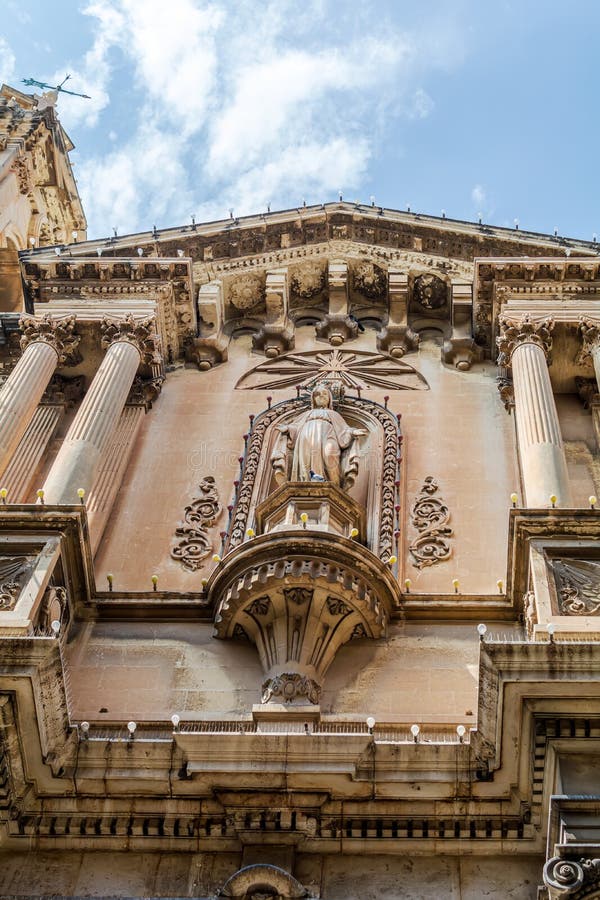 Baroque facade van de kerk van de sjiitische kerk van St Paul in Valletta, Malta stock foto Baroque facade van de kerk van de sjiitische kerk van St Paul in Valletta, Malta stock foto